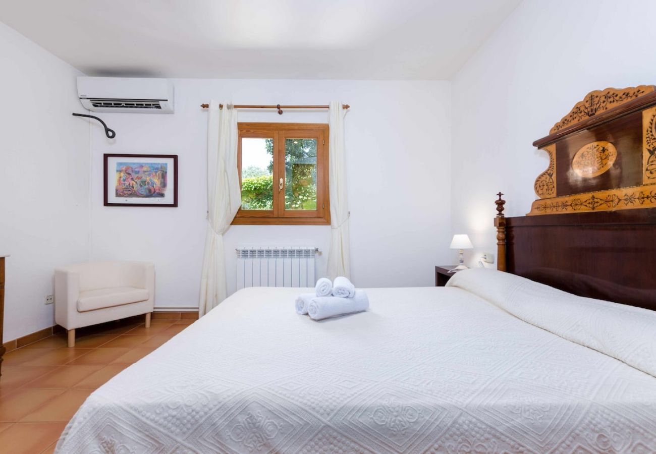 House in Sa Coma - YourHouse Es Garroveral 3, quiet and individual holidays in the Tramuntana area