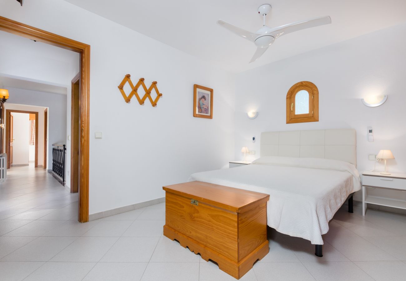 Villa in Andratx - YourHouse Binifat, spacious house overlooking Puerto de Andratx