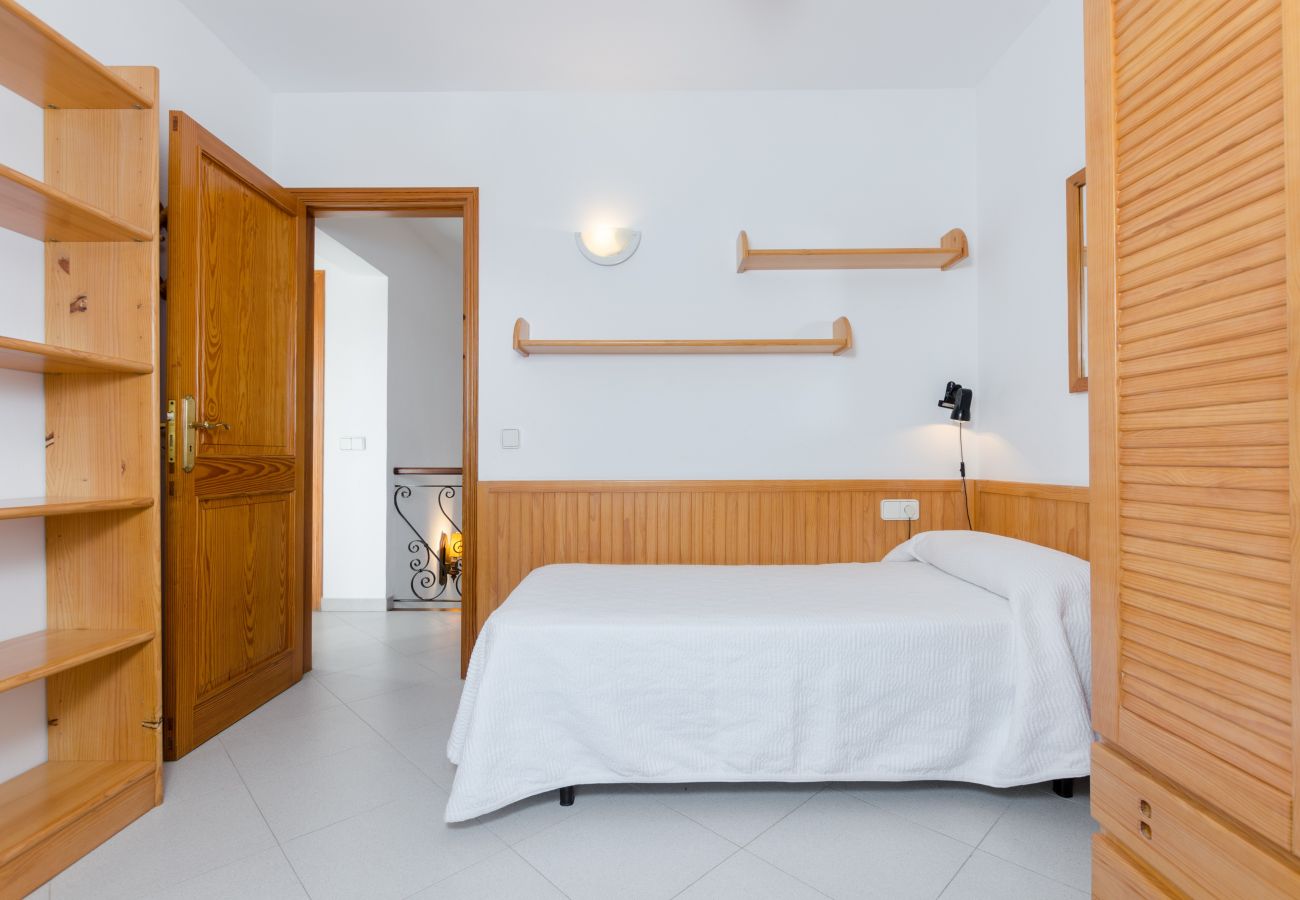 Villa in Andratx - YourHouse Binifat, spacious house overlooking Puerto de Andratx