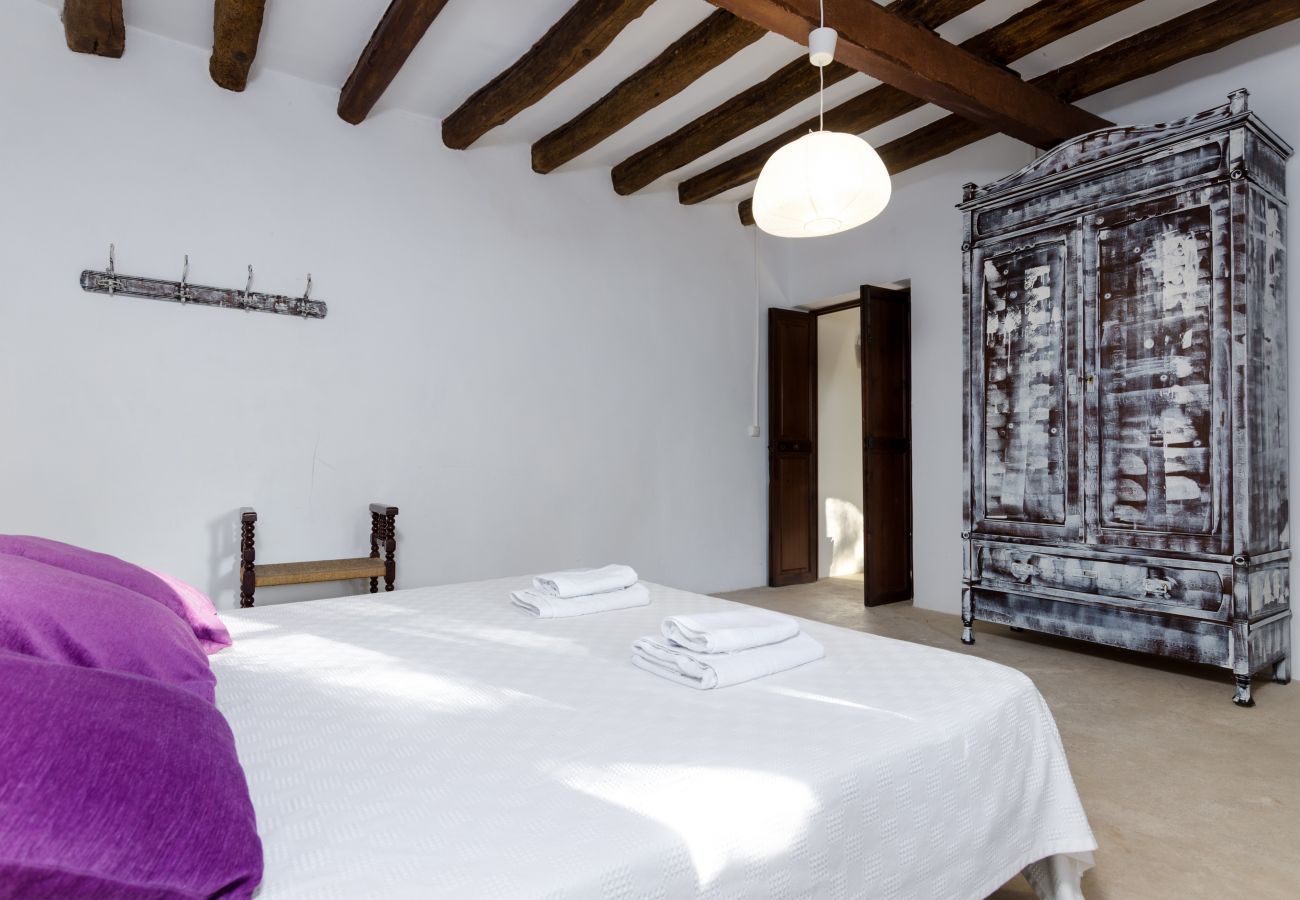 House in Maria de la salut - YourHouse Llampi, wonderful rustic house in the midst of nature