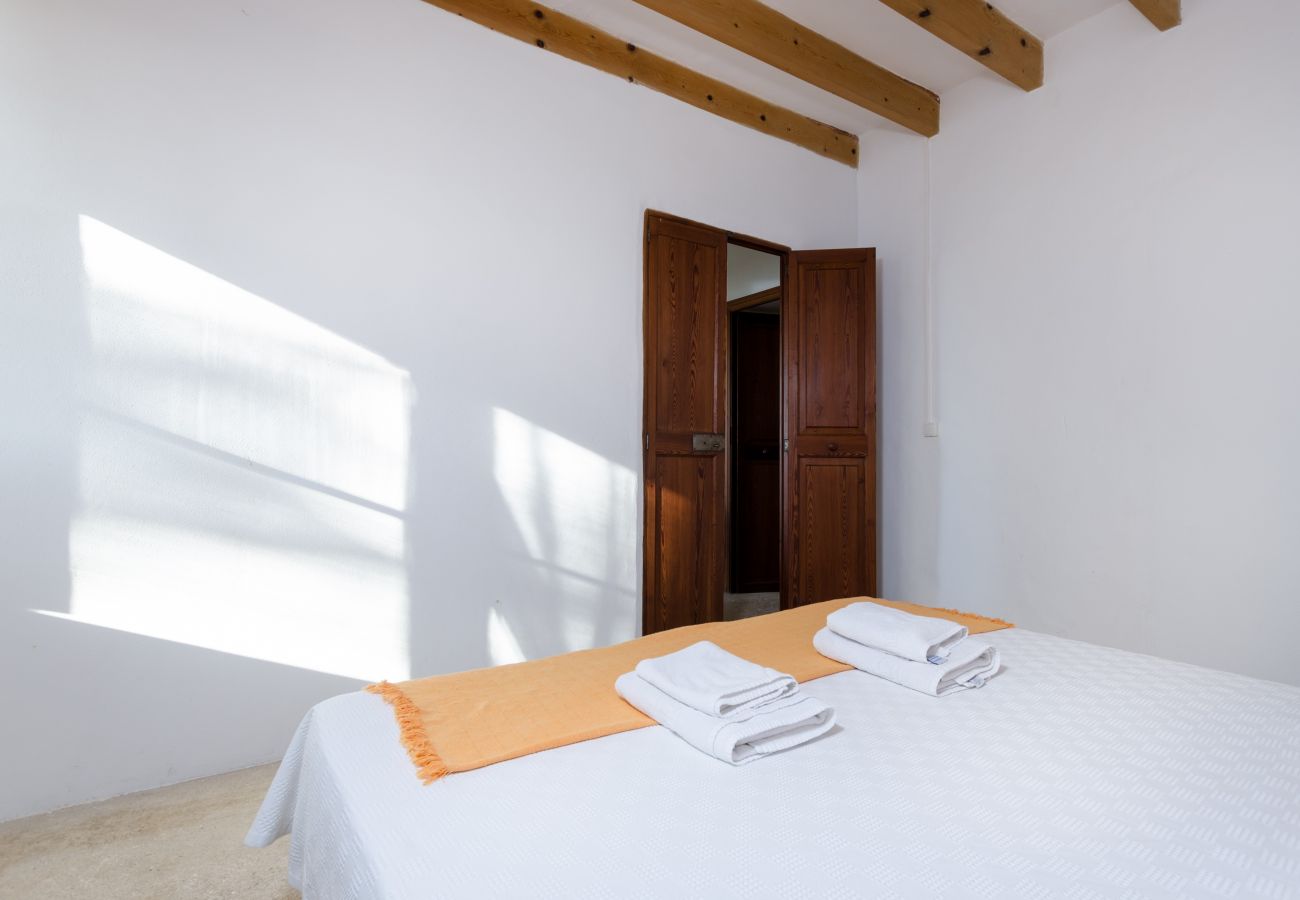 House in Maria de la salut - YourHouse Llampi, wonderful rustic house in the midst of nature
