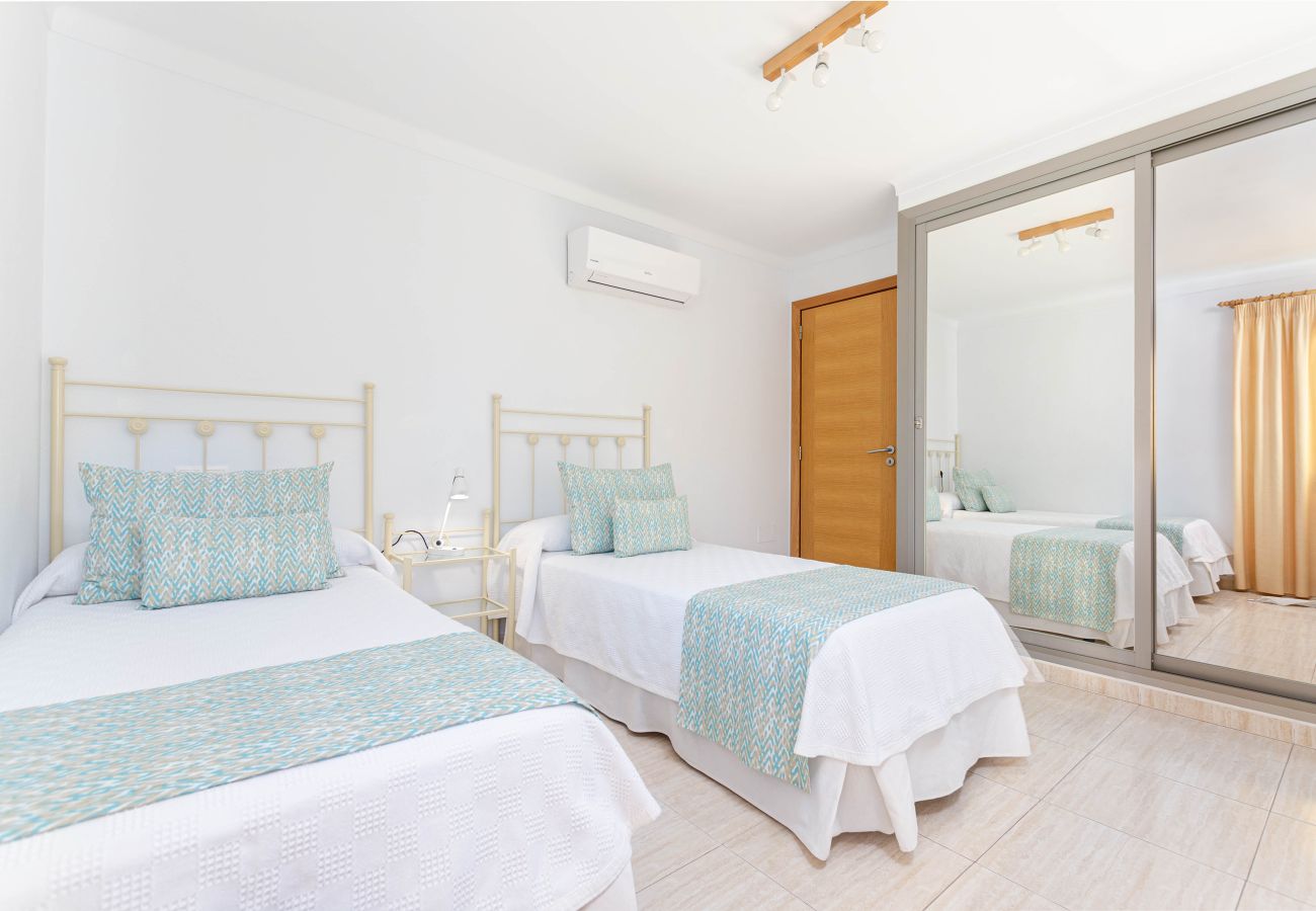 Apartment in Alcudia - YourHouse Roses 9, modern apartment in Playa de Muro