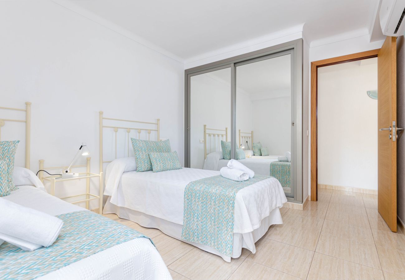 Apartment in Alcudia - YourHouse Roses 9, modern apartment in Playa de Muro