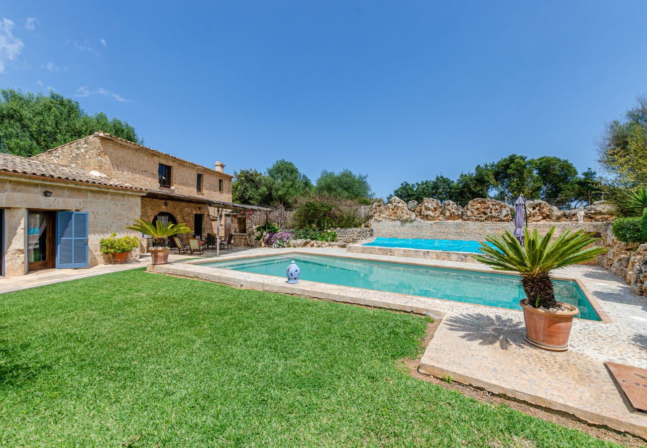 Country house in Sineu - YourHouse Son Costa, charming country house with private pool