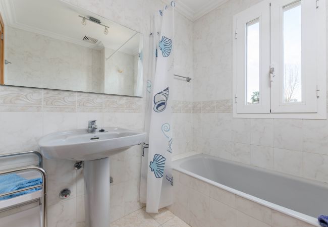 House in Can Picafort - YourHouse Ca Na Xisca, lovely house near the beach House in Can Picafort - YourHouse Ca Na Xisca, lovely house near the beach