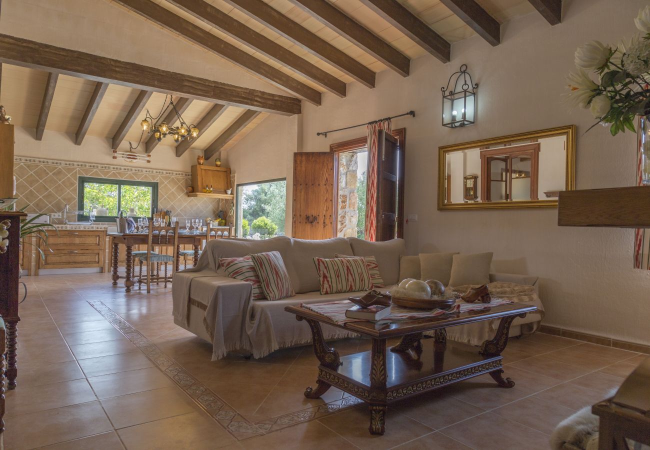 House in Muro - YourHouse Es Moyà des Pins, villa with private pool and garden in Majorca North