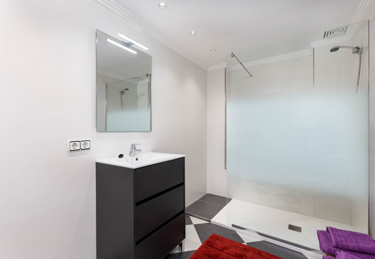 House in Muro - Modern vacation house with private pool and barbecue, YourHouse Villa Marian