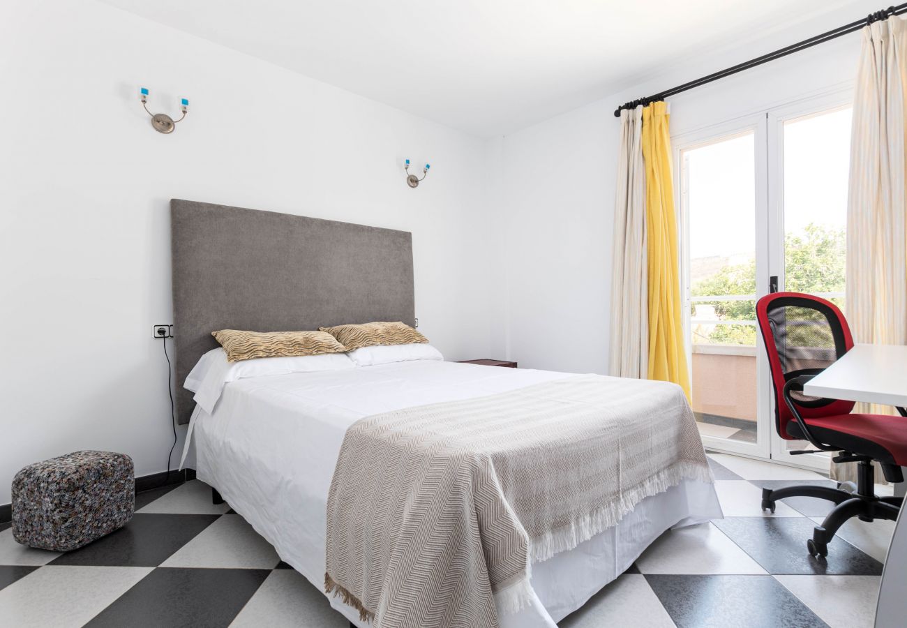 House in Muro - Modern vacation house with private pool and barbecue, YourHouse Villa Marian