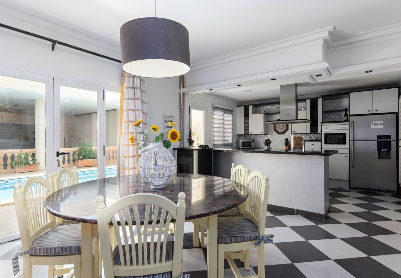 House in Muro - Modern vacation house with private pool and barbecue, YourHouse Villa Marian