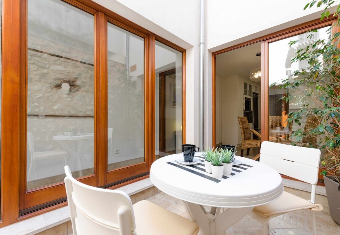 Apartment in Sa Pobla - YourHouse Can Puça, gemütliches Dorfhaus mit Terrasse