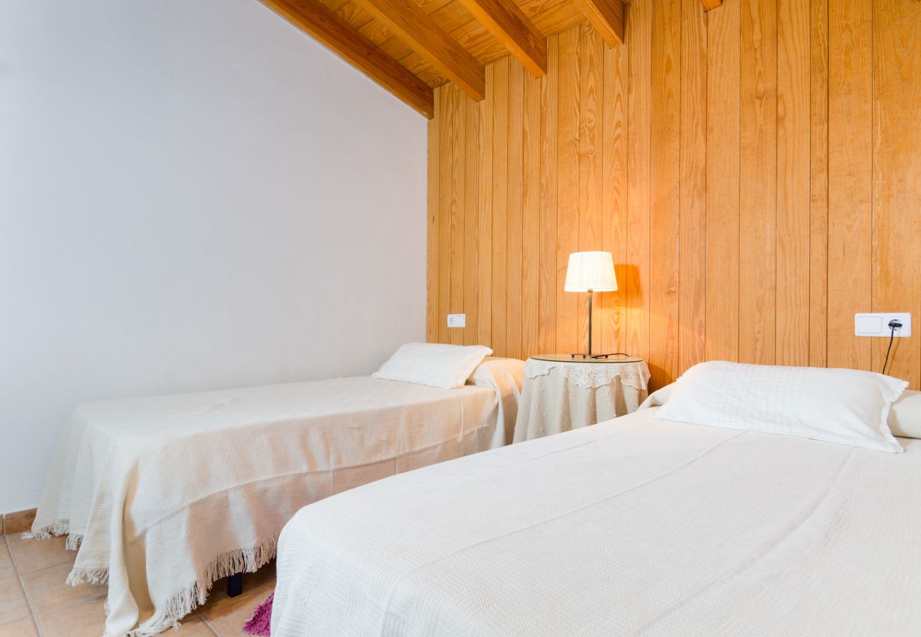 House in Selva - YourHouse Sa Garriga de Can Barratot - villa with pool in Selva, Tramuntana