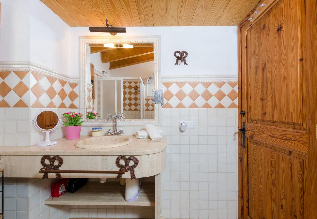 House in Selva - YourHouse Sa Garriga de Can Barratot - villa with pool in Selva, Tramuntana