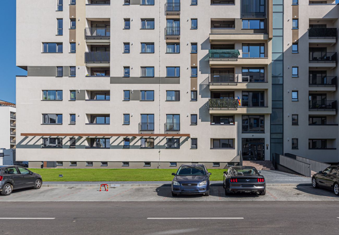 Apartment in Brasov -  Apartment Ella elegant with parking near the Coressi Mall 