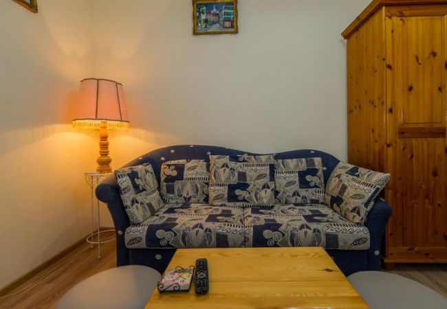 Apartment in Sinaia - Apartment Carol private yard with barbeque and parking Apartment in Sinaia - Apartment Carol private yard with barbeque and parking