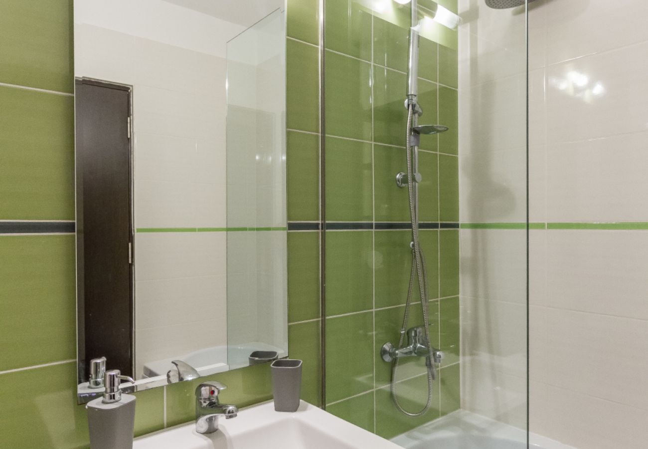 Apartment in Cluj Napoca - Apartment Venus One Bedroom close to Iulius Mall 