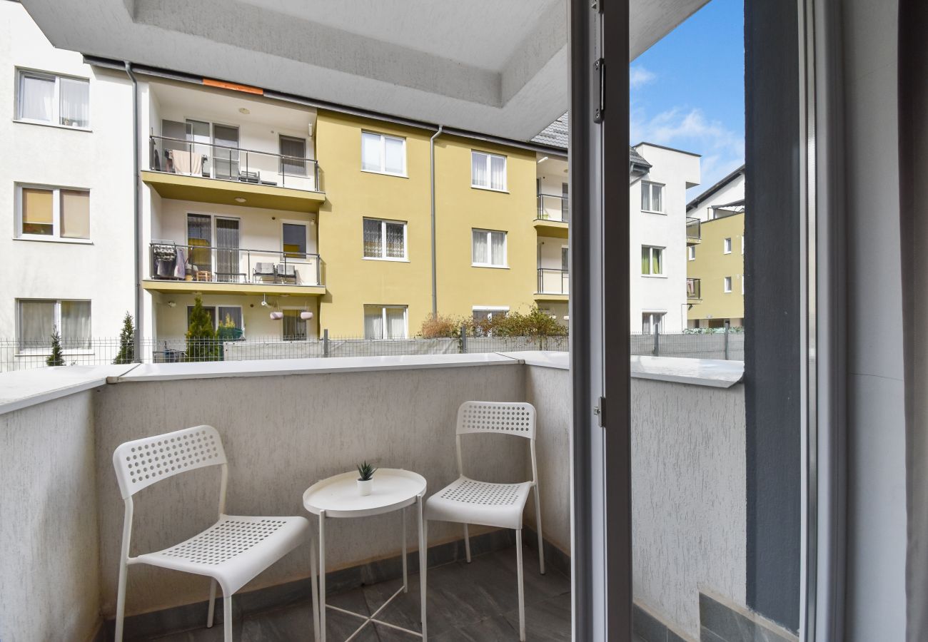 Apartment in Brasov - Blue Apartment near Shopping City Brasov