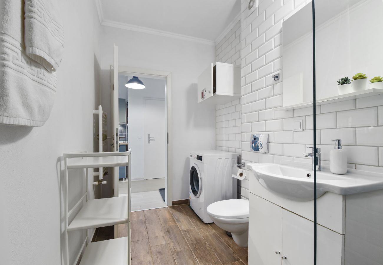 Apartment in Brasov - Blue Apartment near Shopping City Brasov