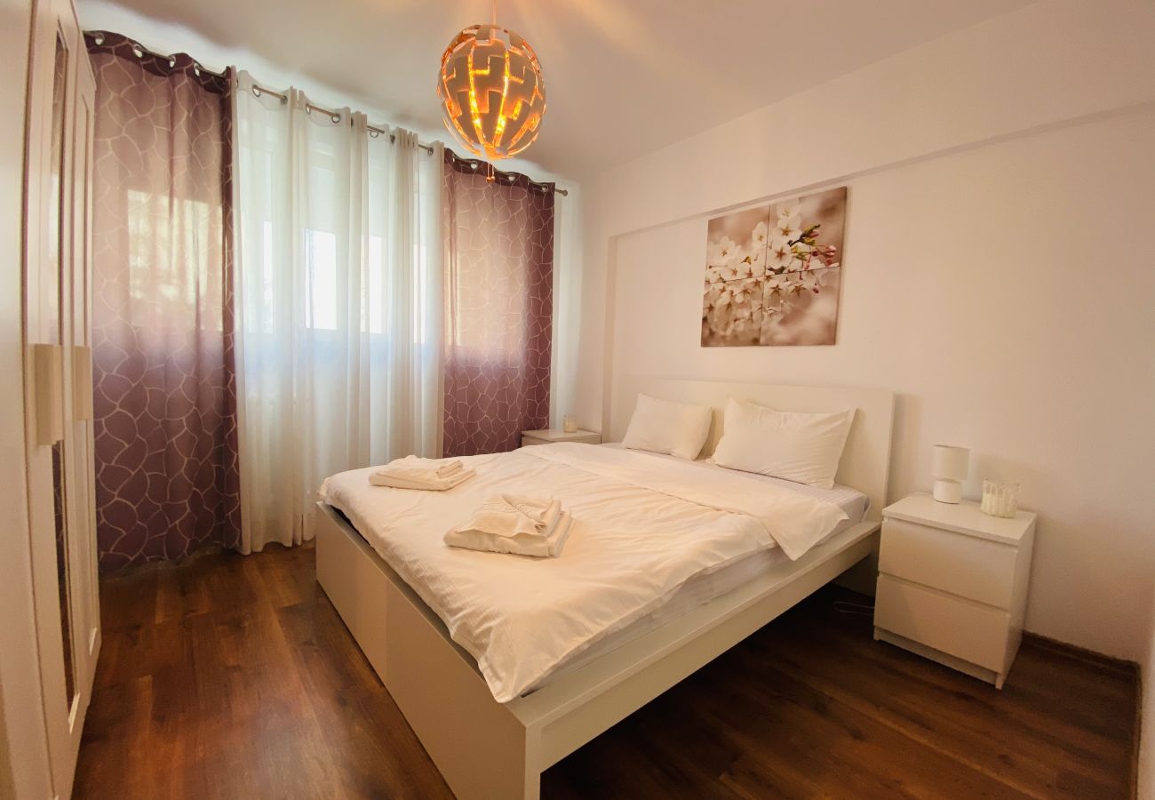 Apartment in Bucharest - Apartment Giulia - Two Bedrooms in Pantelimon