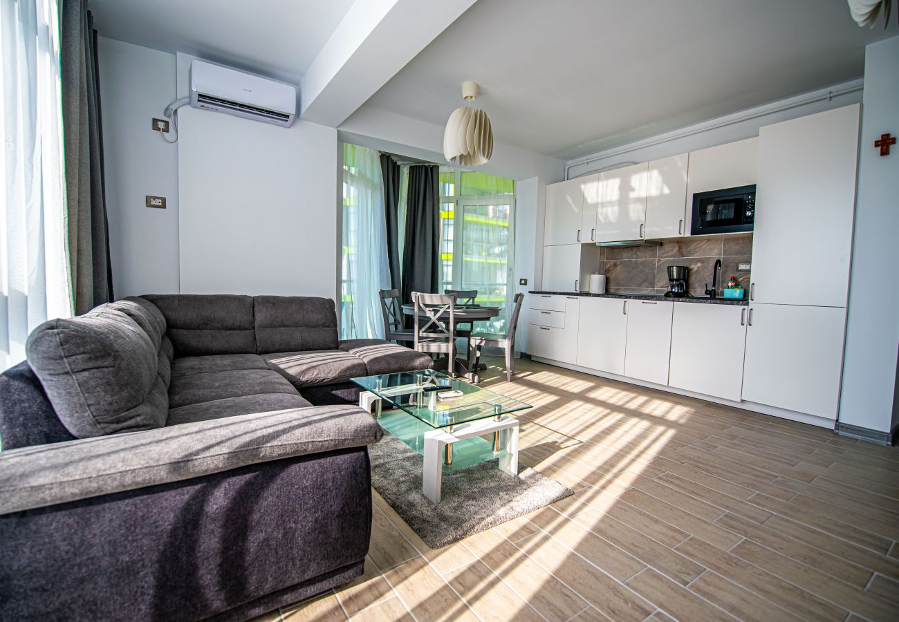 Apartment in Mamaia Nord -  Apartment Katrina near the Beach with Pool Acces - Alezzi Beach 
