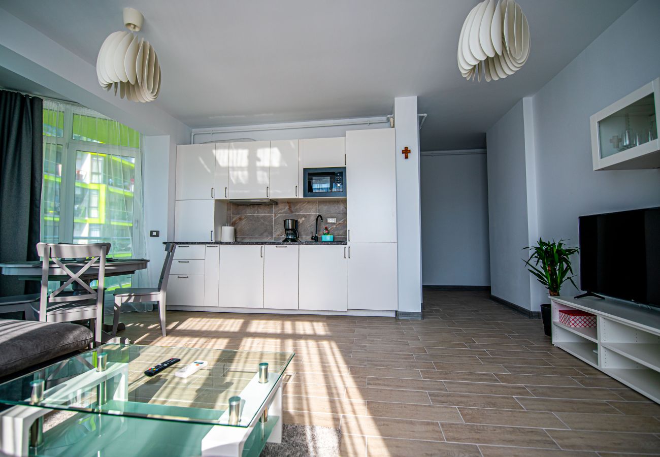 Apartment in Mamaia Nord -  Apartment Katrina near the Beach with Pool Acces - Alezzi Beach 