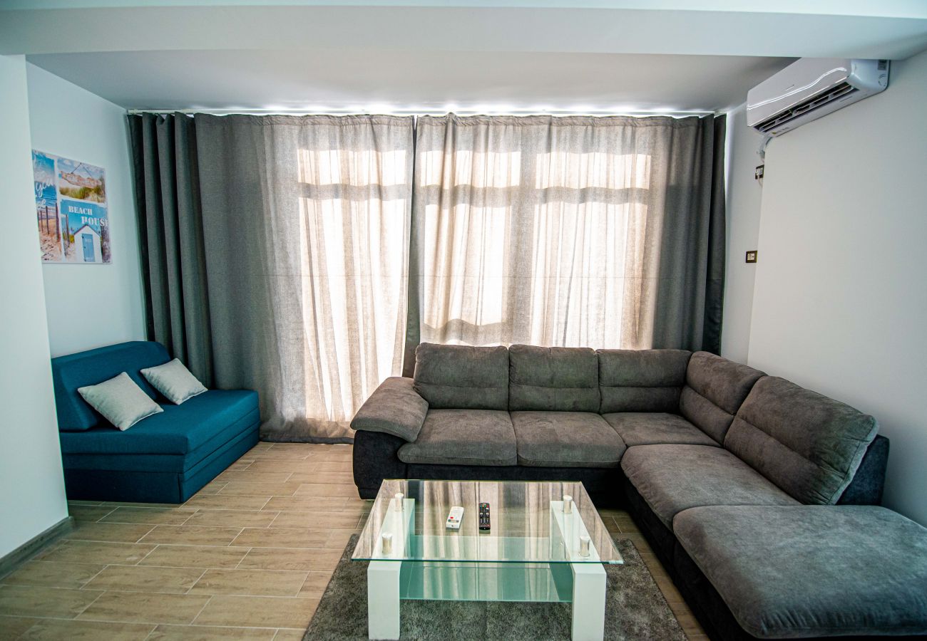 Apartment in Mamaia Nord -  Apartment Katrina near the Beach with Pool Acces - Alezzi Beach 