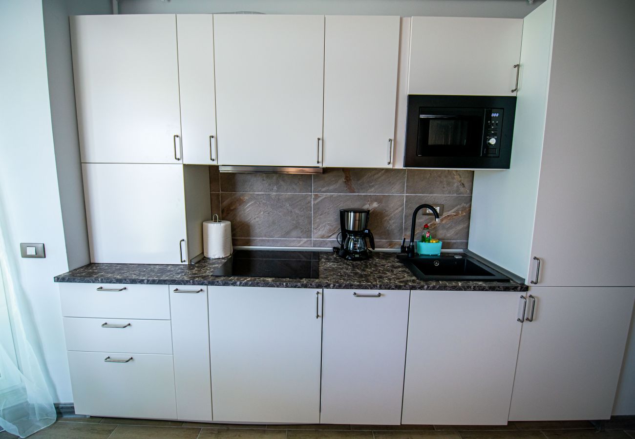 Apartment in Mamaia Nord -  Apartment Katrina near the Beach with Pool Acces - Alezzi Beach 