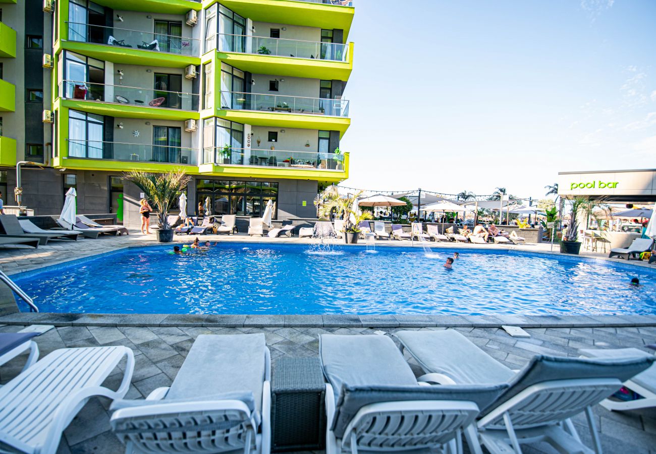 Apartment in Mamaia Nord -  Apartment Katrina near the Beach with Pool Acces - Alezzi Beach 