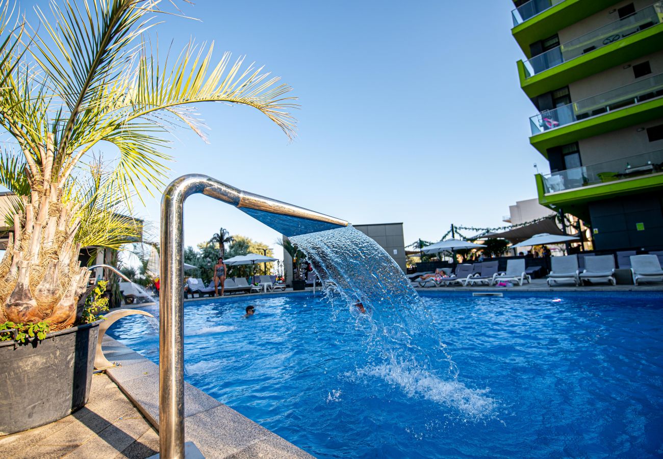 Apartment in Mamaia Nord -  Apartment Katrina near the Beach with Pool Acces - Alezzi Beach 