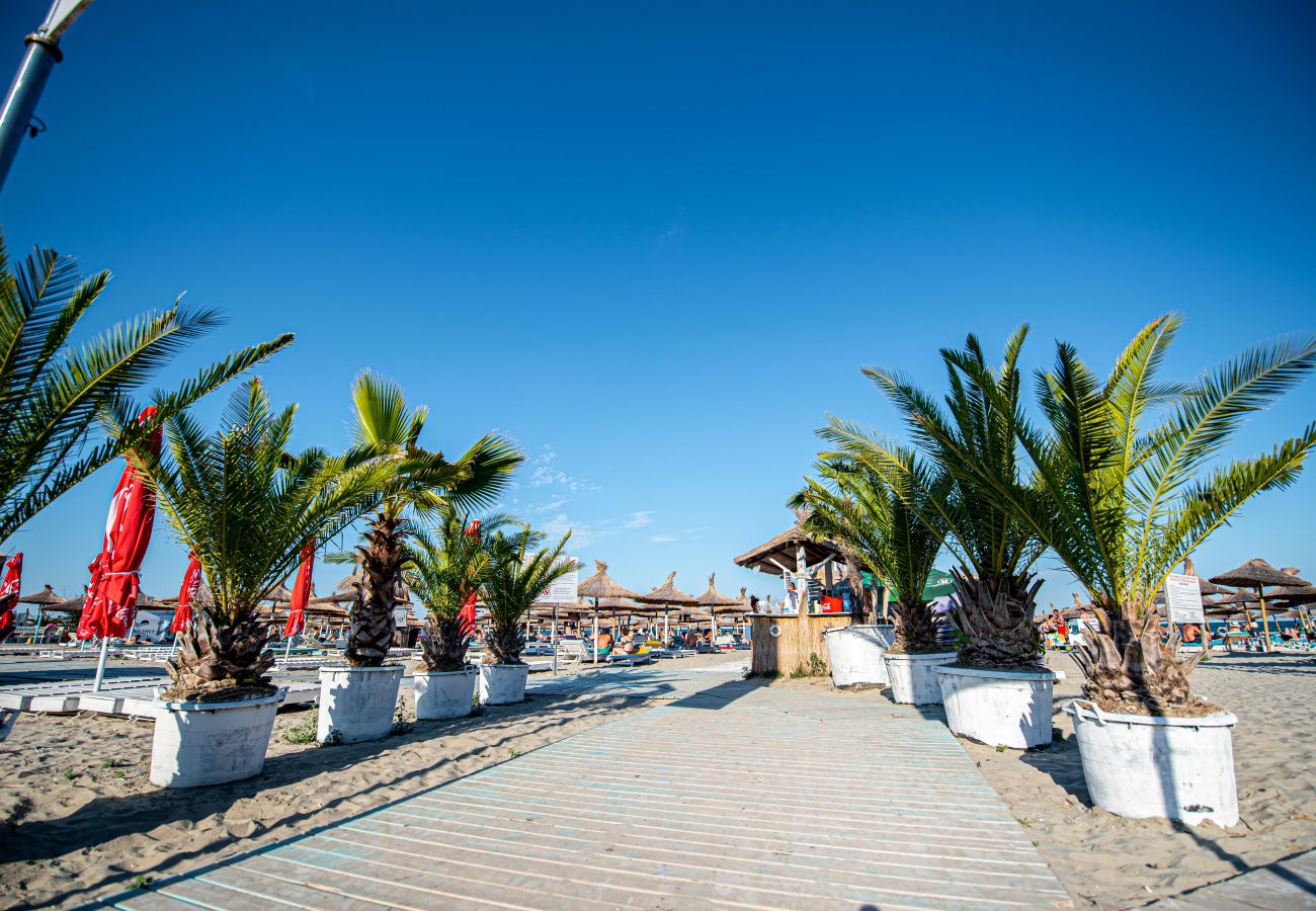Apartment in Mamaia Nord -  Apartment Katrina near the Beach with Pool Acces - Alezzi Beach 