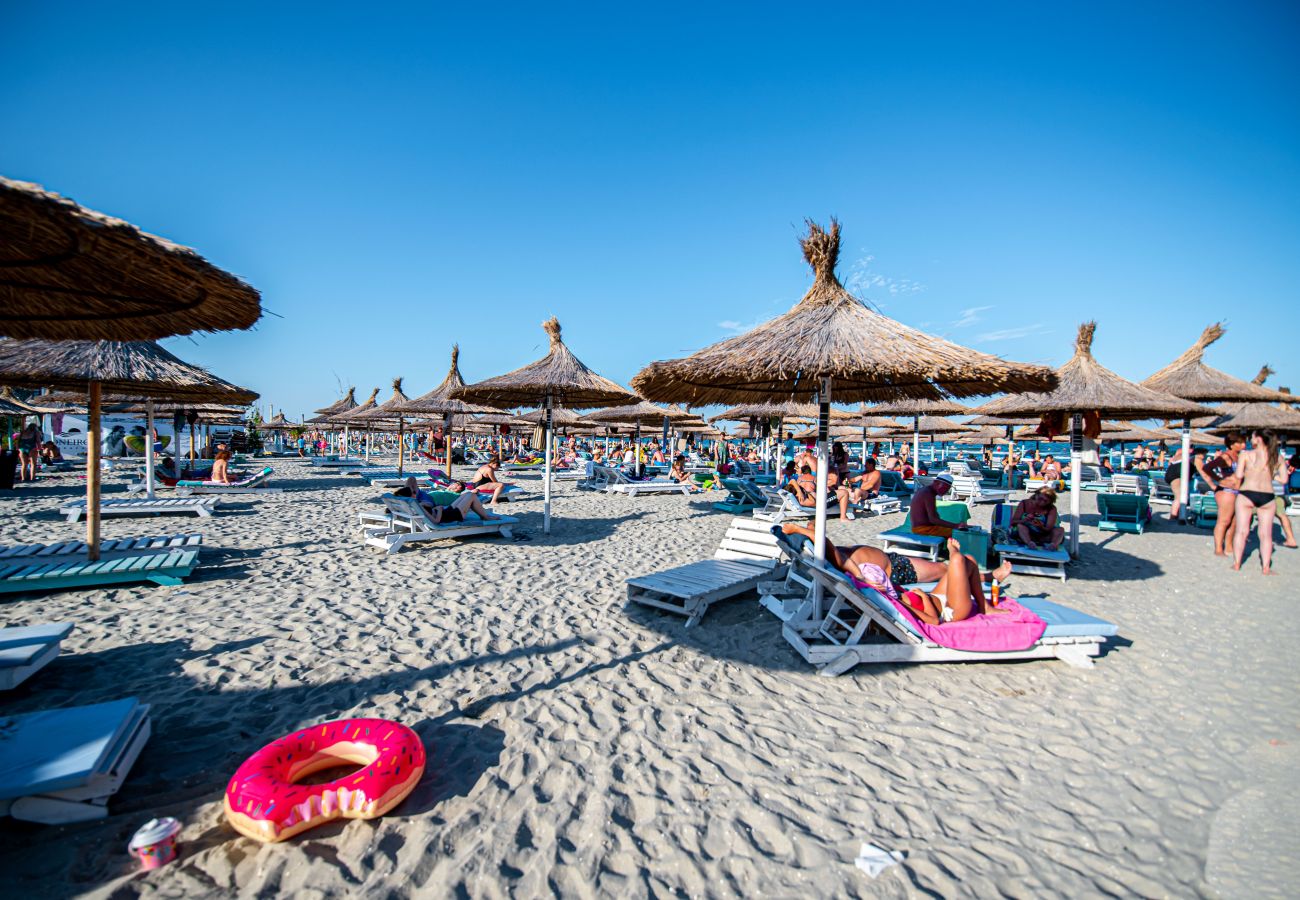 Apartment in Mamaia Nord -  Apartment Katrina near the Beach with Pool Acces - Alezzi Beach 