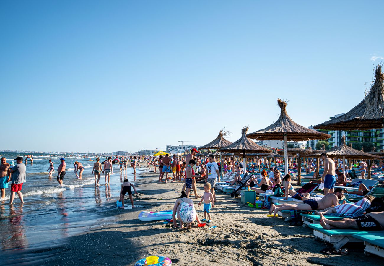 Apartment in Mamaia Nord -  Apartment Katrina near the Beach with Pool Acces - Alezzi Beach 
