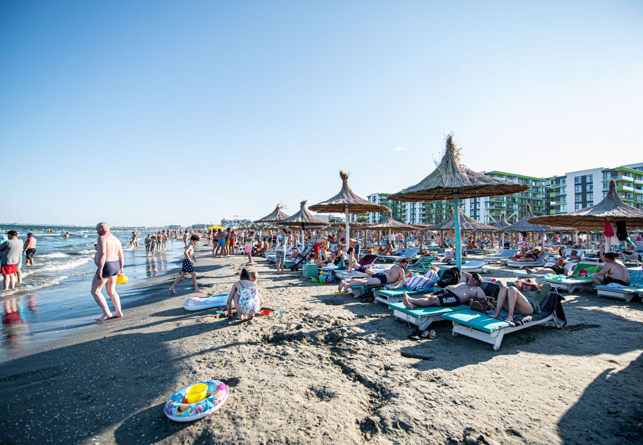 Apartment in Mamaia Nord -  Apartment Katrina near the Beach with Pool Acces - Alezzi Beach 