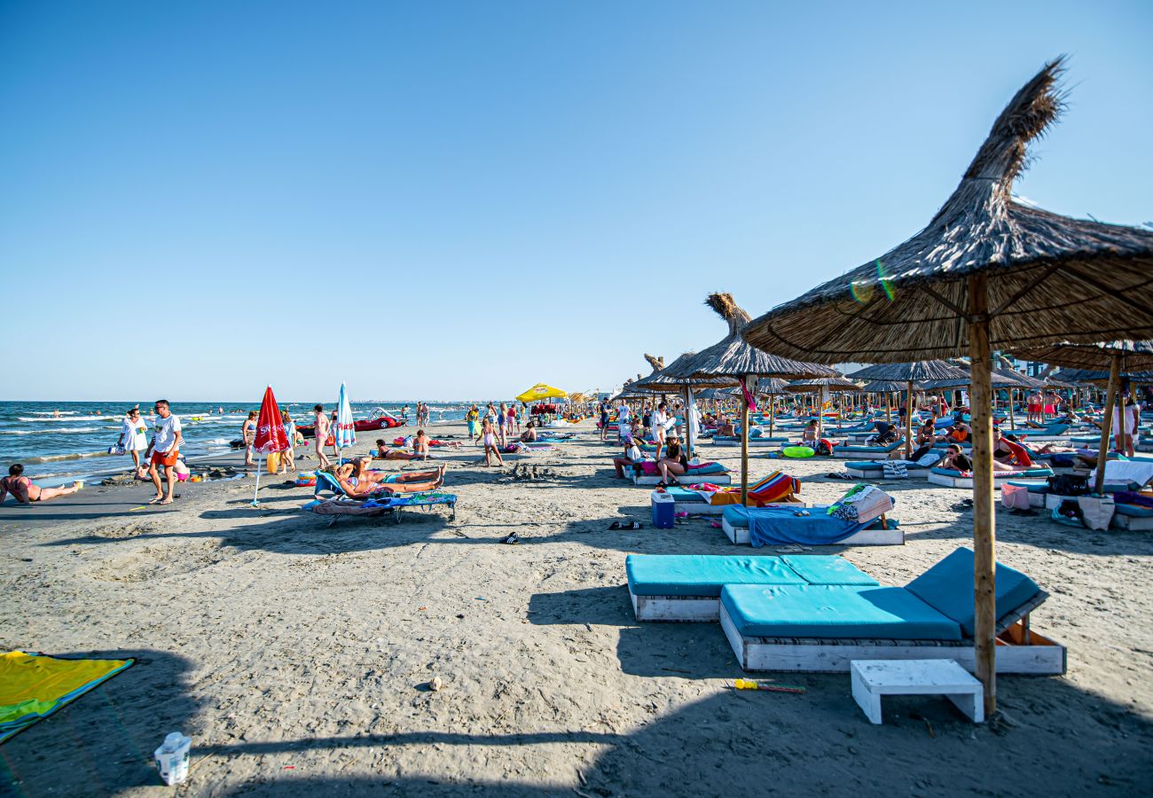 Apartment in Mamaia Nord -  Apartment Katrina near the Beach with Pool Acces - Alezzi Beach 