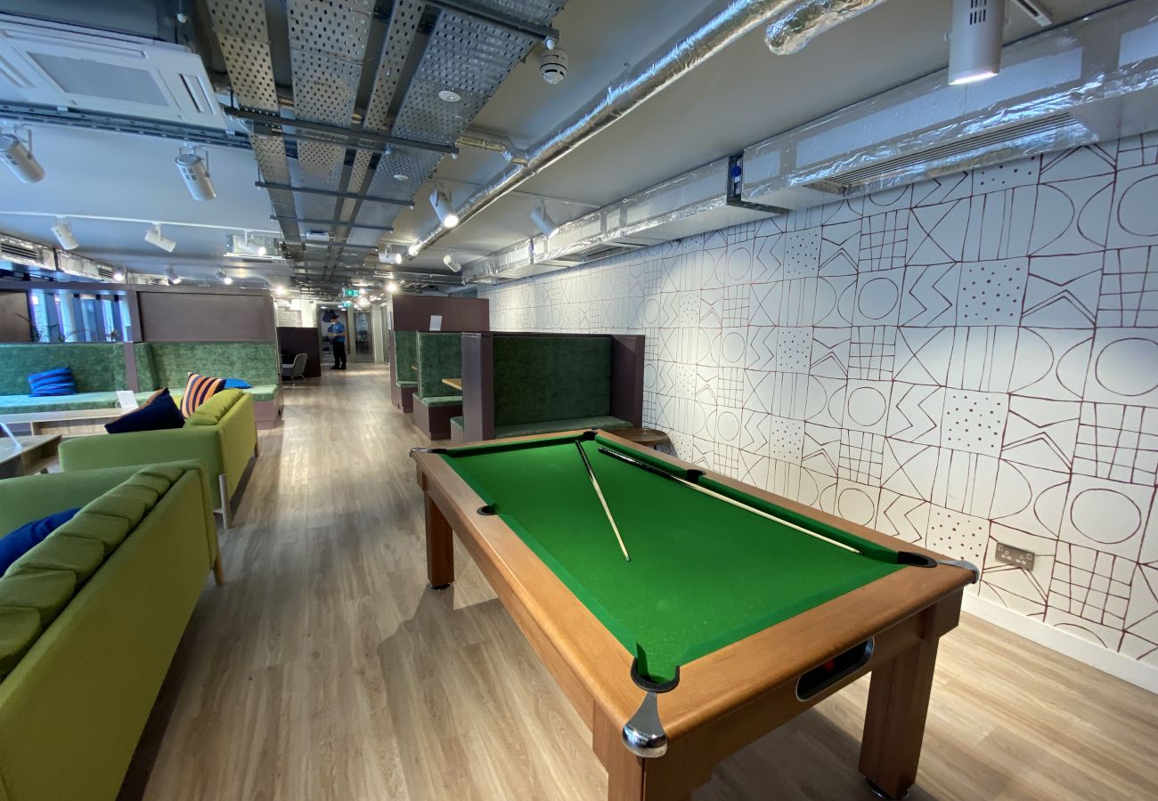Aparthotel in Galway City - Eyre Square 2 Bedroom 1 Bath