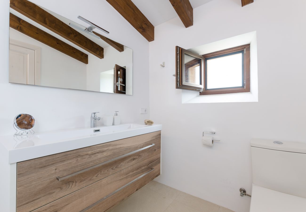 Cottage in Sant Llorenç Des Cardassar - YourHouse Sa Riba, beautiful stone finca with private pool