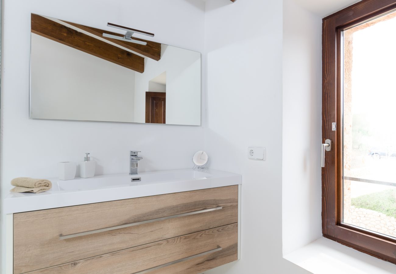 Cottage in Sant Llorenç Des Cardassar - YourHouse Sa Riba, beautiful stone finca with private pool