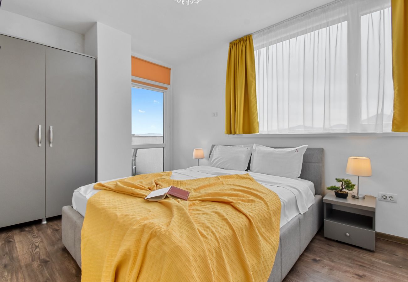 Apartment in Brasov - Modern in new building with panoramic view 