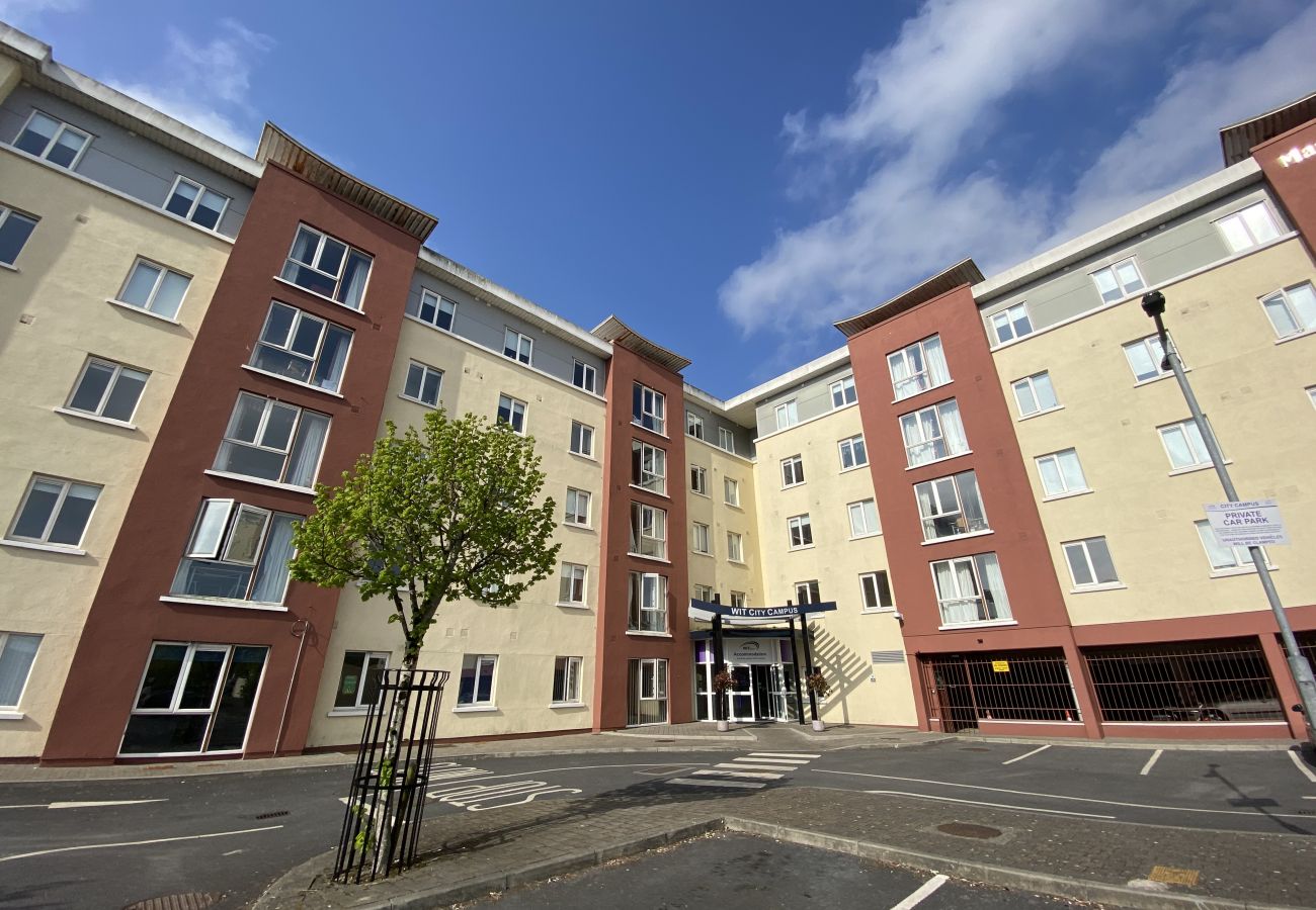 Rent by room in Waterford - Waterford City Campus Single Room