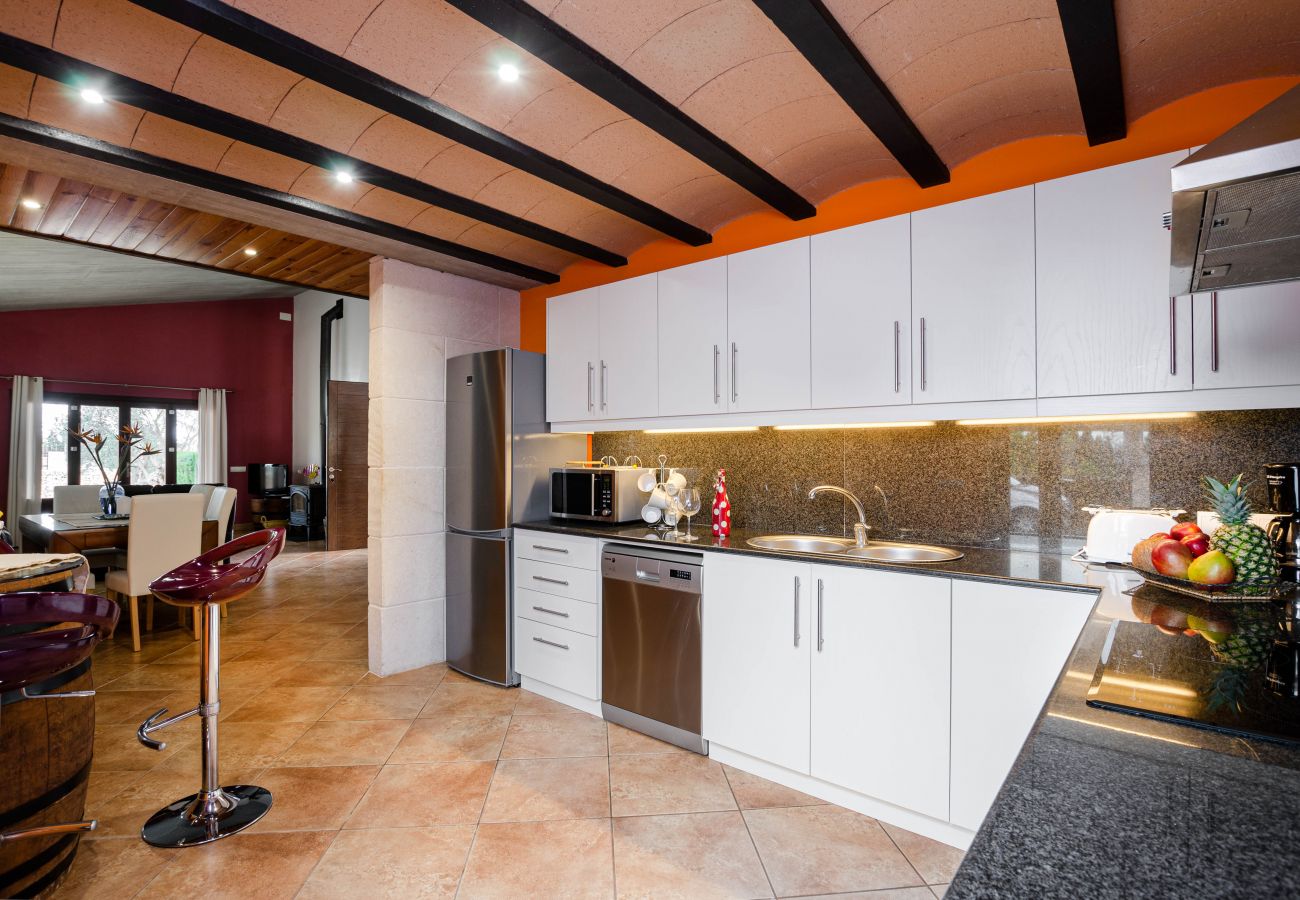 Villa in Santa Margalida - YourHouse Can Cuixa, wonderful villa with private pool in Majorca North