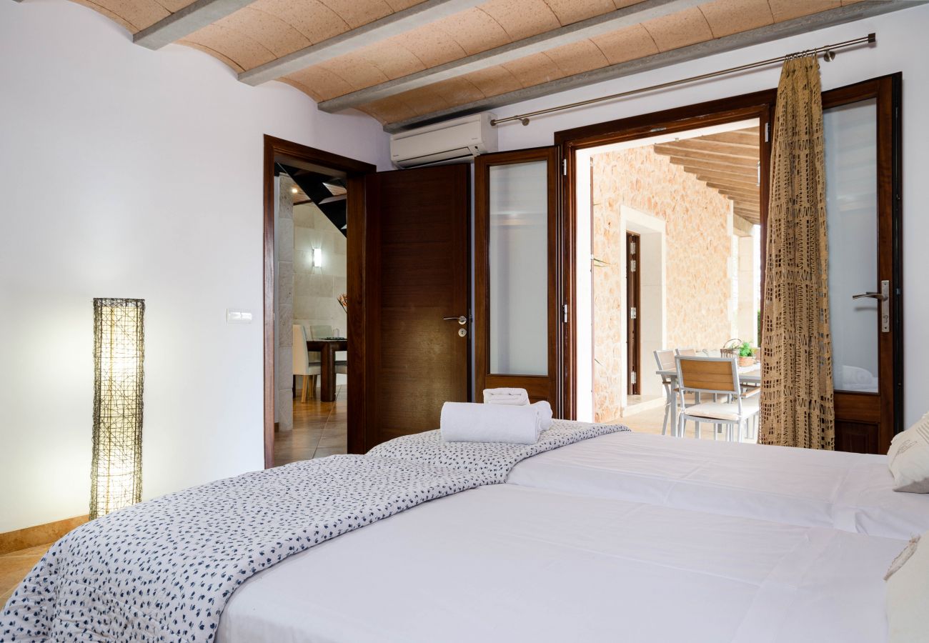 Villa in Santa Margalida - YourHouse Can Cuixa, wonderful villa with private pool in Majorca North