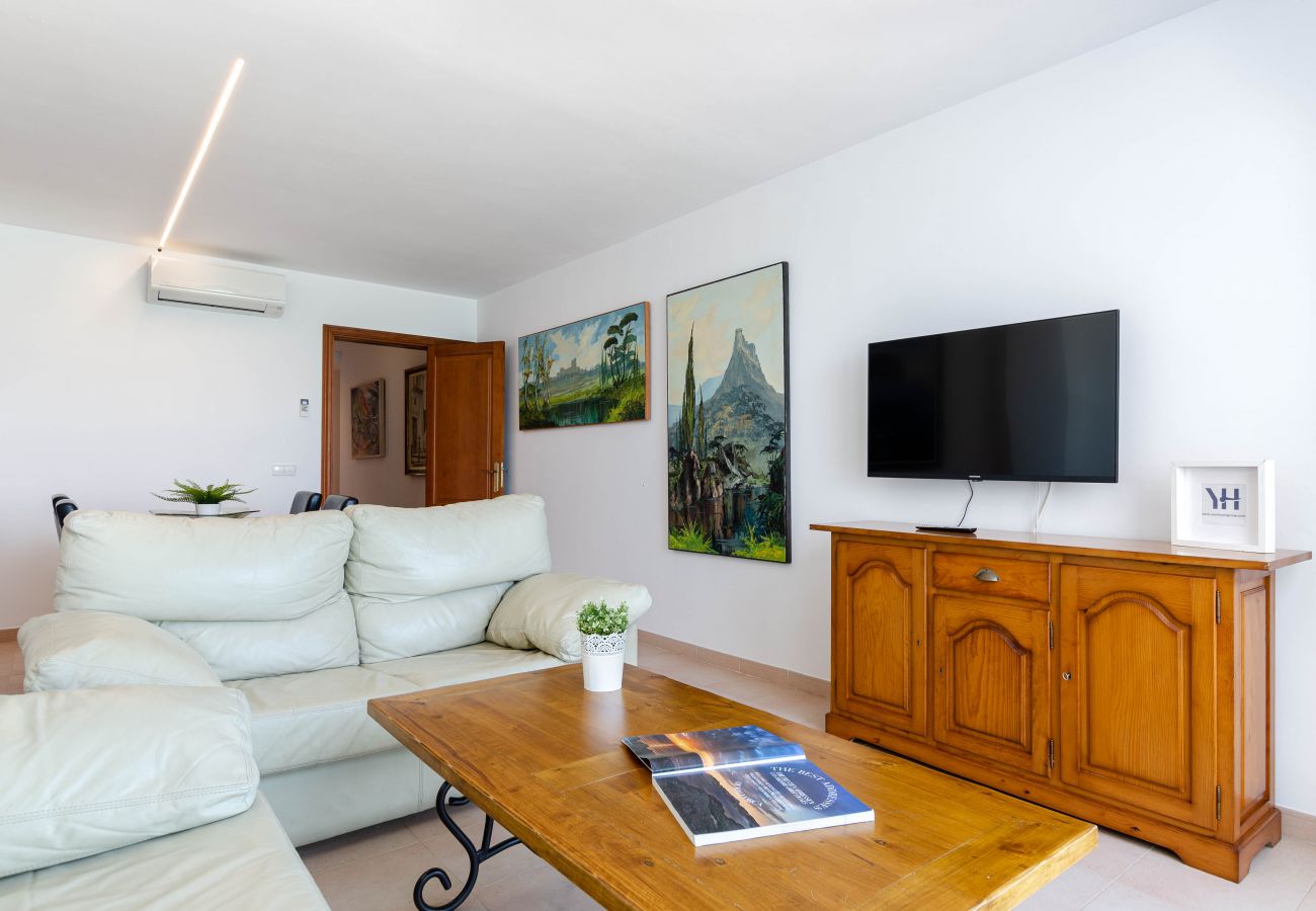 Apartment in Can Picafort - YourHouse Blau Blue 1.2, sea-view apartment in Can Picafort