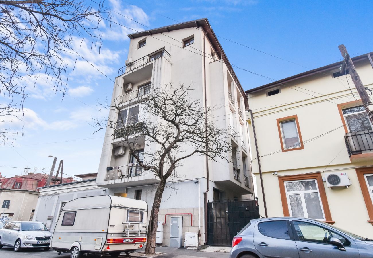 Apartment in Bucharest - Bohemian Apartment Sabinelor with balconies