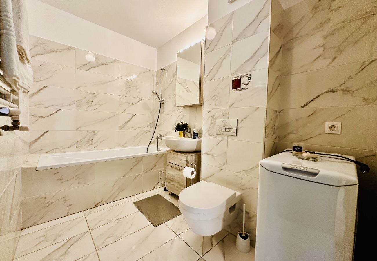 Apartment in Bucharest - Maia Home relax and parking