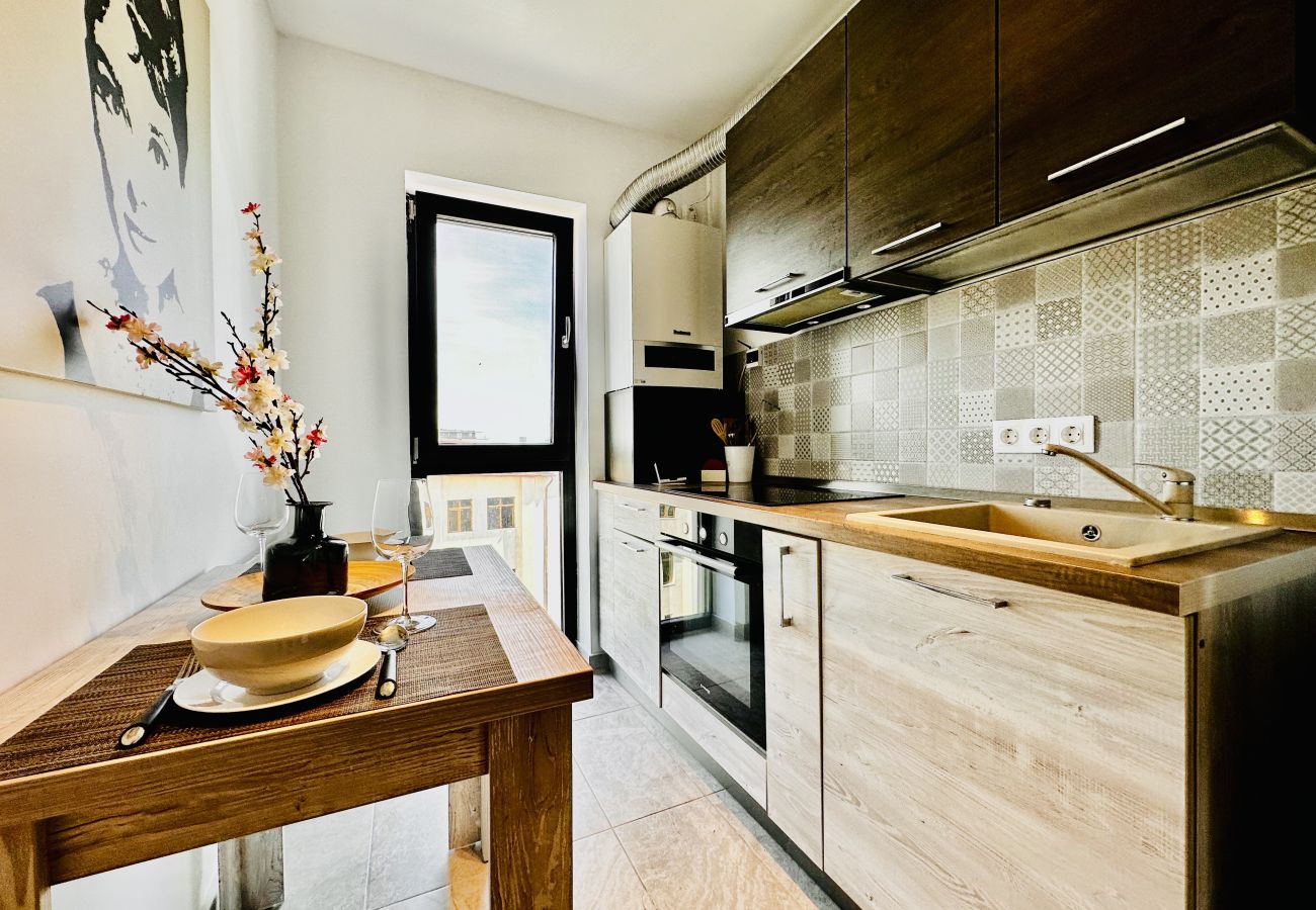 Apartment in Bucharest - Maia Home relax and parking