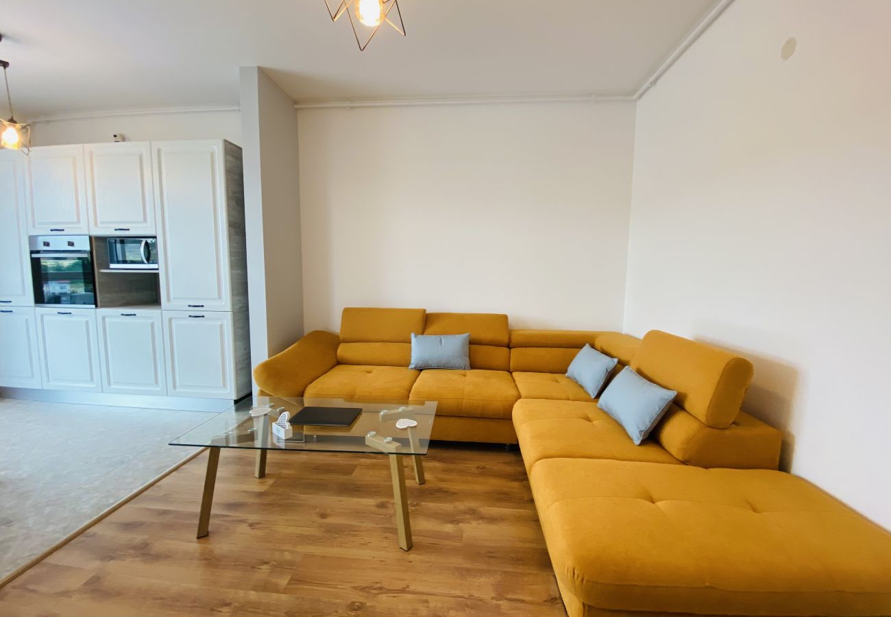 Apartment in Cluj Napoca - Deluxe Apartment with balcony and private parking in Colvmna Residence 