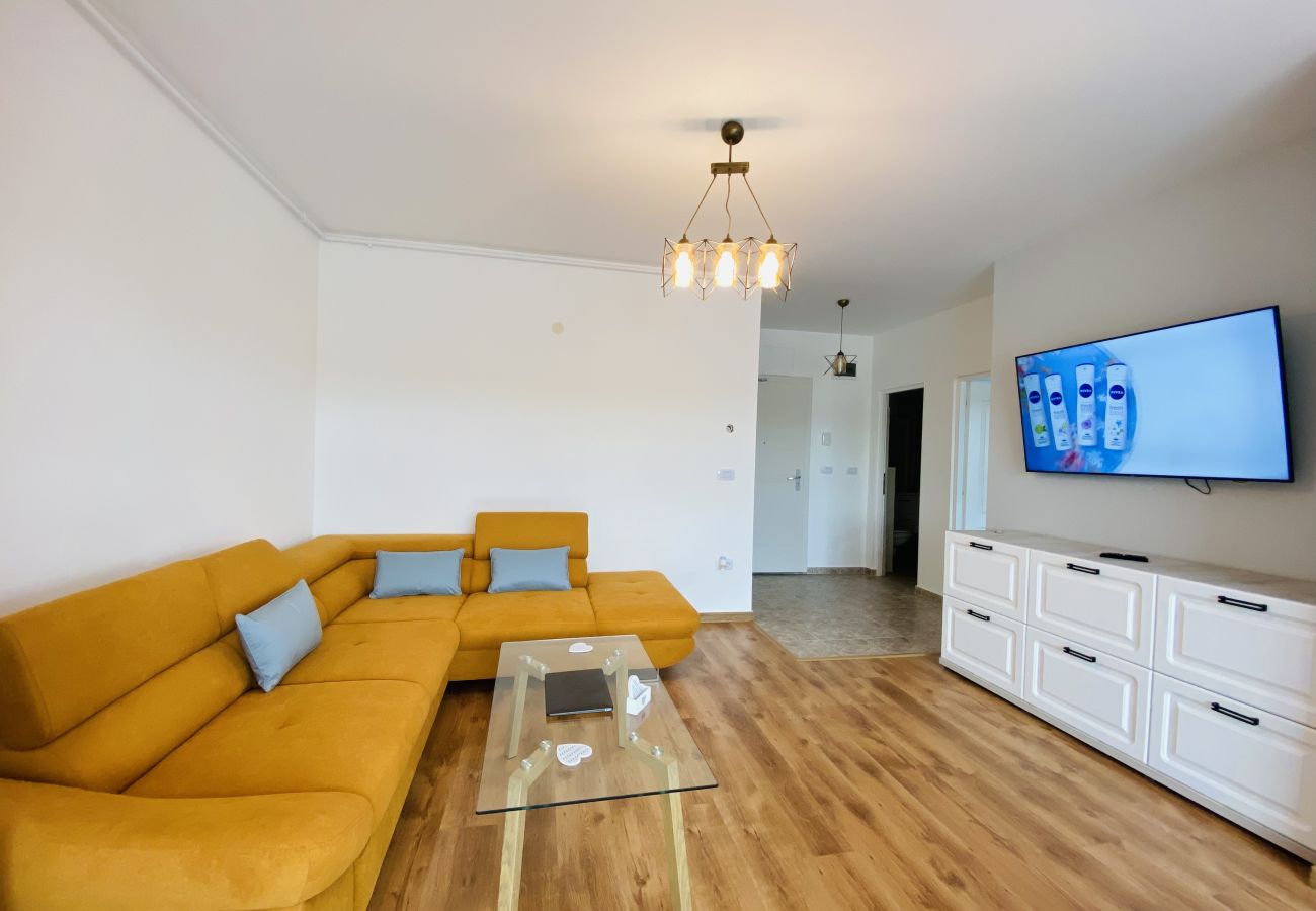 Apartment in Cluj Napoca - Deluxe Apartment with balcony and private parking in Colvmna Residence 