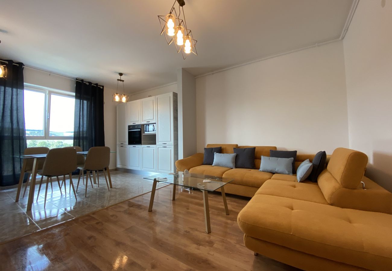 Apartment in Cluj Napoca - Deluxe Apartment with balcony and private parking in Colvmna Residence 