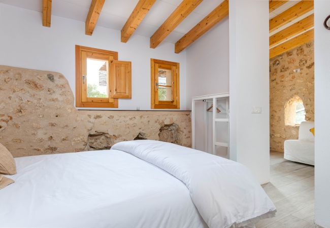 Farm stay in Costitx - Cal Tio 1 YourHouse, perfect for families, in a quiet area Farm stay in Costitx - Cal Tio 1 YourHouse, perfect for families, in a quiet area