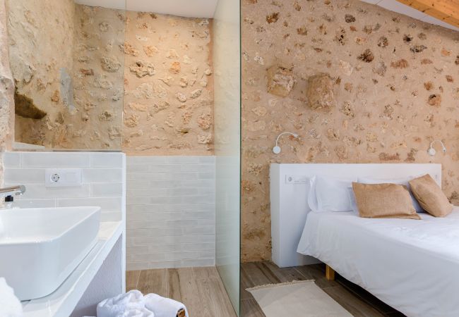 Farm stay in Costitx - Cal Tio 1 YourHouse, perfect for families, in a quiet area Farm stay in Costitx - Cal Tio 1 YourHouse, perfect for families, in a quiet area