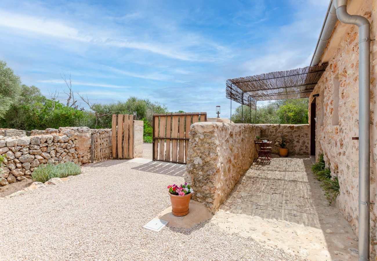 Farm stay in Costitx - Cal Tio 1 YourHouse, perfect for families, in a quiet area